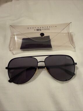 Quay Australia Black Aviator Large High Key Sunglasses with Clear Branded Case